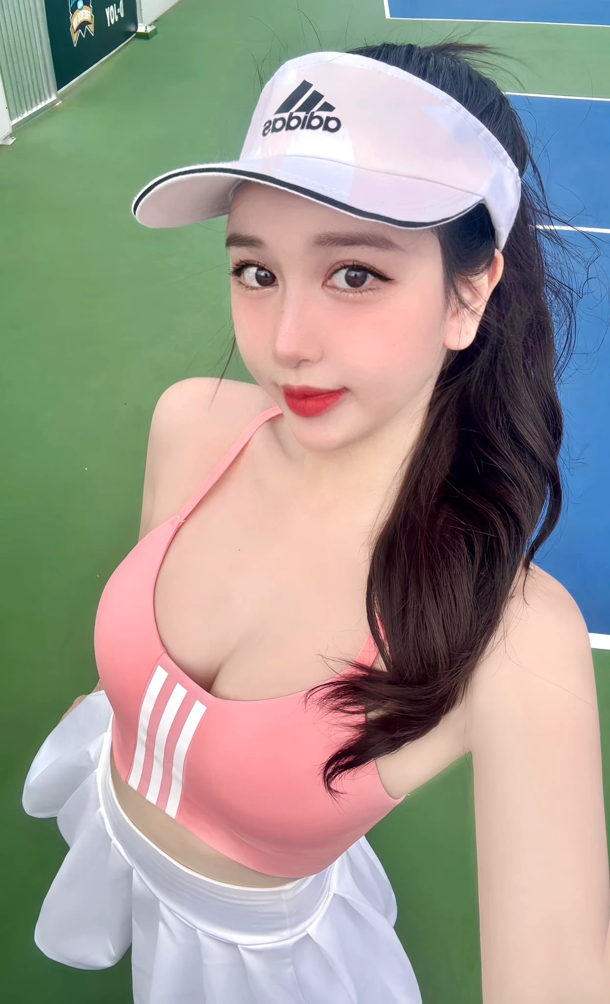 Fan Hâm Mộ Ngỡ Ngàng Trước Vóc Dáng Xinh Đẹp Của Hồ Ngọc Ý Nhi 1