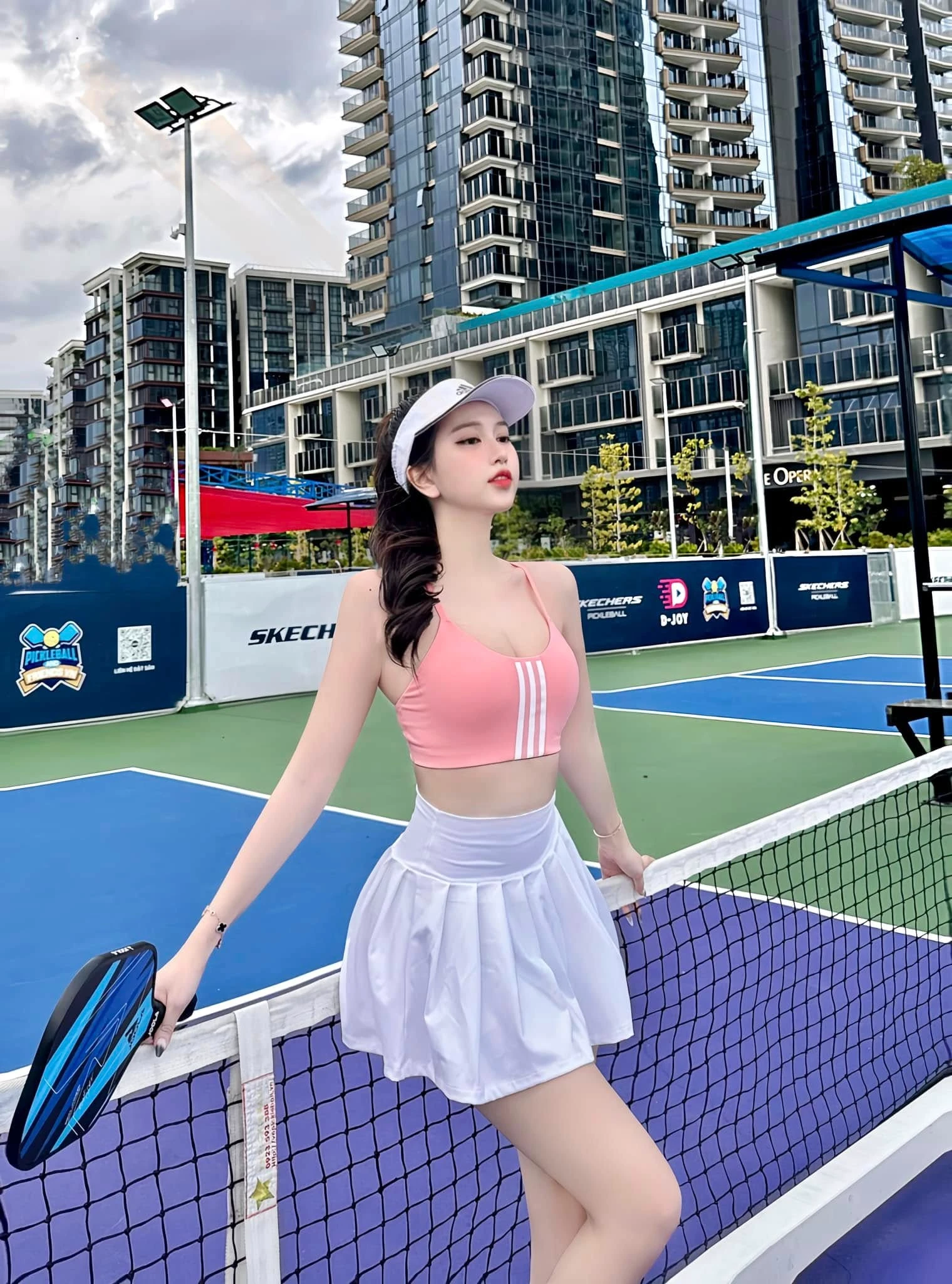 Fan Hâm Mộ Ngỡ Ngàng Trước Vóc Dáng Xinh Đẹp Của Hồ Ngọc Ý Nhi 6